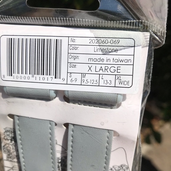 PLAEđź”´SET OF 4 Tabs new in packaging - Picture 3 of 8